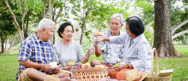 talking with friends while on dialysis